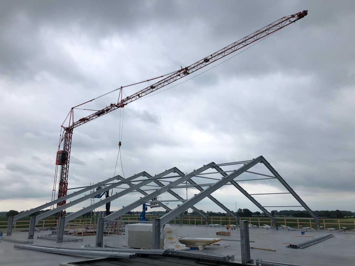 Kassenbouw met grote hijskraan